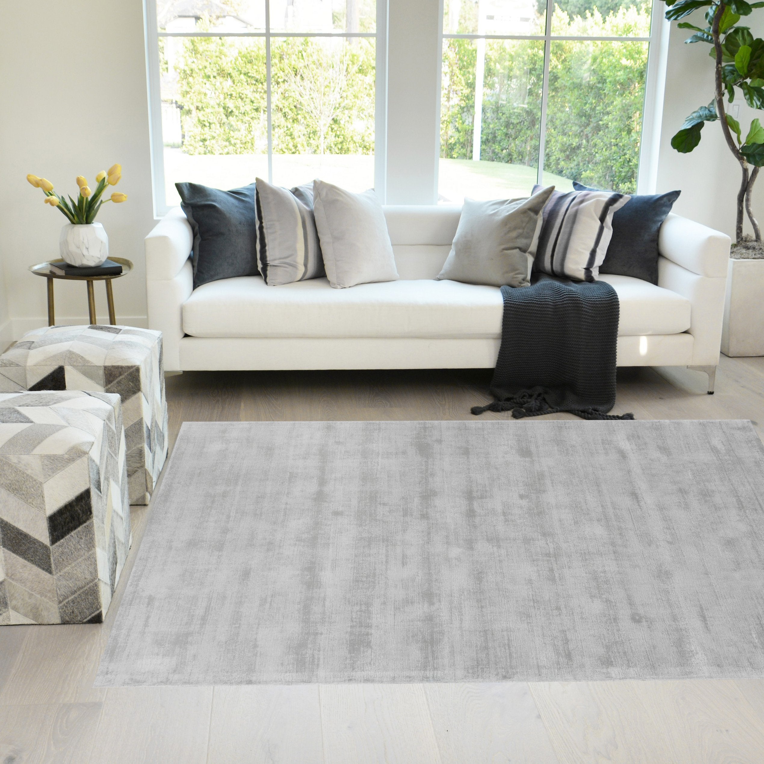 Silver Color Rugs Viscose Ultra-Soft Hand Knotted in India Rugs for Dining Room